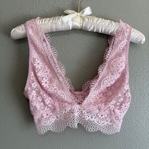 Victoria’s Secret l Lace Bralette Size Small